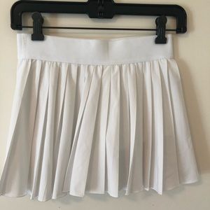 Aritzia TNA Tennis Skirt- White